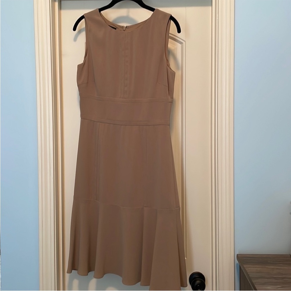 Chic Sleeveless Tan Midi Dress